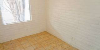 Adorable Single Level Eastside Duplex With Evaporative Air Located In Quiet Neighborhood Gallery 6