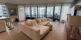 1000 Brickell Avenue Gallery 1