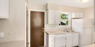 Freshly Updated 4 Bedroom Home Gallery 8