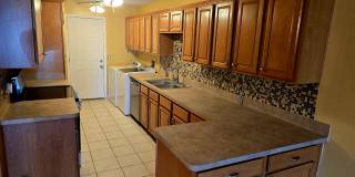 819 East Rosewood Lane Gallery 1