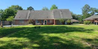 Single Family 4 BR 3.5 BA 0.7 Acres Water Front Gallery 4