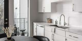 Stunning one bedroom unit in The Wedgewood section of town. Gallery 14