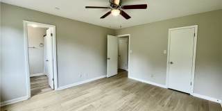 6732 Vaughn Road Gallery 16