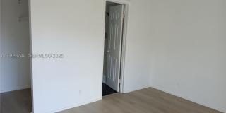 8740 N Sherman Cir Gallery 12