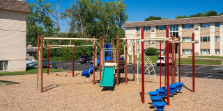 The Oaks of West Saint Paul Gallery 14