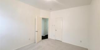 2004 Helmoken Falls Drive Gallery 11