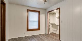 217 Daws Street Gallery 27