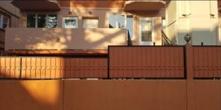 2733 East 27th Street Gallery 1