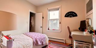 AWESOME MISSION HILL 3 BED!!! Gallery 14