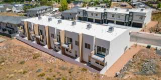 PET FRIENDLY!! HURRICANE TOWNHOME! Gallery 3