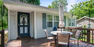 714 Woodlawn Dr - Furnished Rental Gallery 1