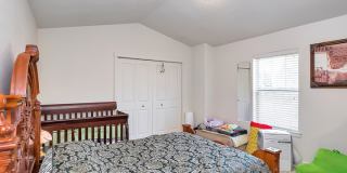 Spectacular 3BD Condo | Near Intel | Walk to MAX Station | Free High-Speed Internet | Water/Sewer/Garbage Included! Gallery 9