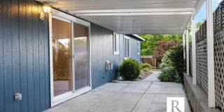 3 Bedroom + Office in Central Point! Gallery 31