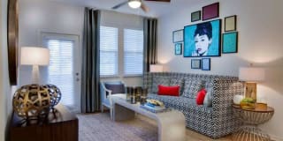 Tapestry at Lake Park Gallery 3