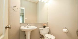 Beautiful, Spacious 4 bedroom Home for Rent! Gallery 25