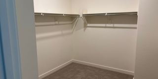 Modern 3-Bedroom + Loft + Den in Gated Phoenix Community with Mountain Views Gallery 14