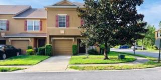 OVIEDO/UCF RENTAL! Wonderful 3 bd 2.5 bath corner unit townhome! 1 CAR ATTACHED GARAGE!NO CARPET! Tile on 1st floor/stairs & 2nd floor wood laminate!NEW RANGE, MICROWAVE & DISHWASHER! -FRESH PAINT- MOVE IN 8-1-2026!! Gallery 1