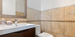 1527 W Pearson Street Gallery 26