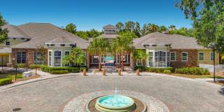 Beautiful 2BR Condo in Desirable Courtney Palms Gallery 14