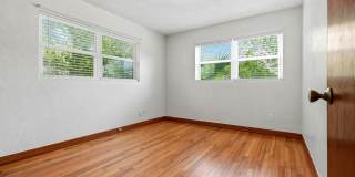3 BR/ 2 BA Mid Century Modern Home/Fenced Yard/Lawn Care Included Gallery 15