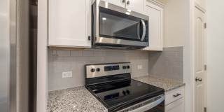 BEAUTIFUL 2 Bedroom Townhome in Mooresville APRIL MOVE IN SPECIAL Gallery 7