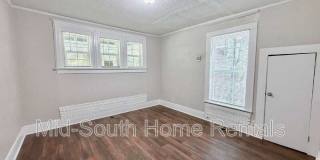 1561 Foster Ave Gallery 17