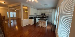 Beautifully Updated three-bedroom, 2.5-bath townhouse in Sterling, Va Gallery 9