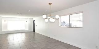 8302 E Indianola Avenue Gallery 18
