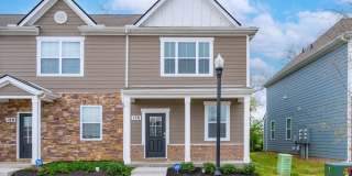 Bright 3-Bed End-Unit Townhome in Cedar Station with Modern Finishes & Private Outdoor Spaces Gallery 1