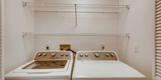 5447 South Dover Street Gallery 10