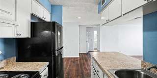 550 GOLDEN RAINTREE Place Gallery 14