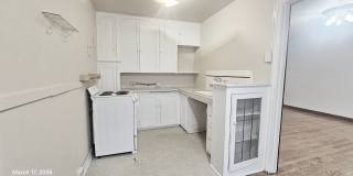 Charming Studio in U District Gallery 6