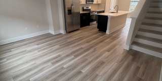 Newly Constructed 3 Bed/3.5 Bath townhome, available now! Gallery 35