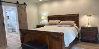Sunny - Fully Furnished 2-Bedroom, with Office and 2 1/2 bathrooms. Gallery 25