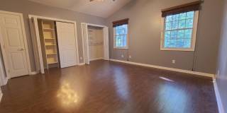 Charming 3 Bedroom, 3 Bath House Gallery 11