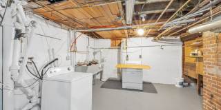 21-23 Richards Rd unit: 21 Gallery 28