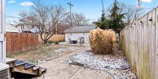 640 Neil Avenue Gallery 12