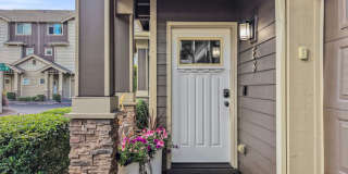 4Bd/2.5Ba Renton Townhome Gallery 3