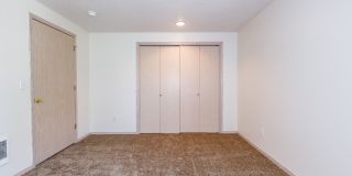Roomy 2 Bedroom Townhome in Quaint Community! Gallery 21