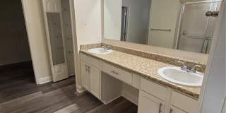 1159 MACFARLANE AVENUE Gallery 34