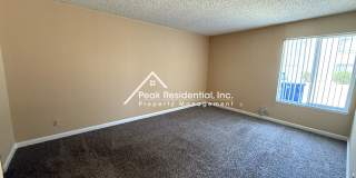 Spacious Elk Grove 3bd/2ba Triplex with Backyard Gallery 12