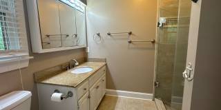 3BR/3.5BA plus bonus Full-Brick Ranch with Walkout Basement & Boat Slip Gallery 8