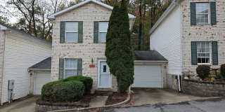 2 Bedroom, 2.5 Bath Townhouse near Med Center - Available 08/05/26 Gallery 1