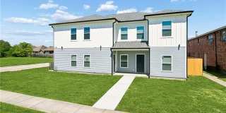 2900 N MONTEREY Court Gallery 1