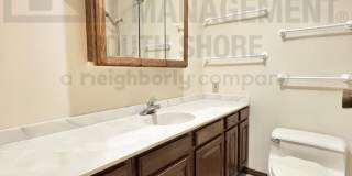 Sprawling 3Bed/2Bath Ranch in the Heart of Valpo Gallery 4