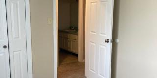 3 bedroom, 2.5 bath Condo: Gentry Quarters Complex Gallery 27