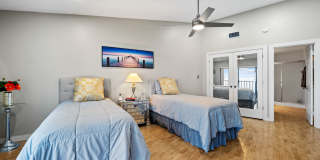 7500 Sunshine Skwy Lane S 205 Gallery 31