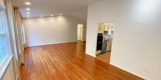 Beautiful 5 bedroom/2.5 bath with large yard Gallery 11