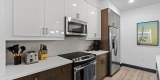 Axis Midtown Gallery 4