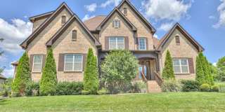 Beautiful 5BR Home in a great neighborhood Gallery 1